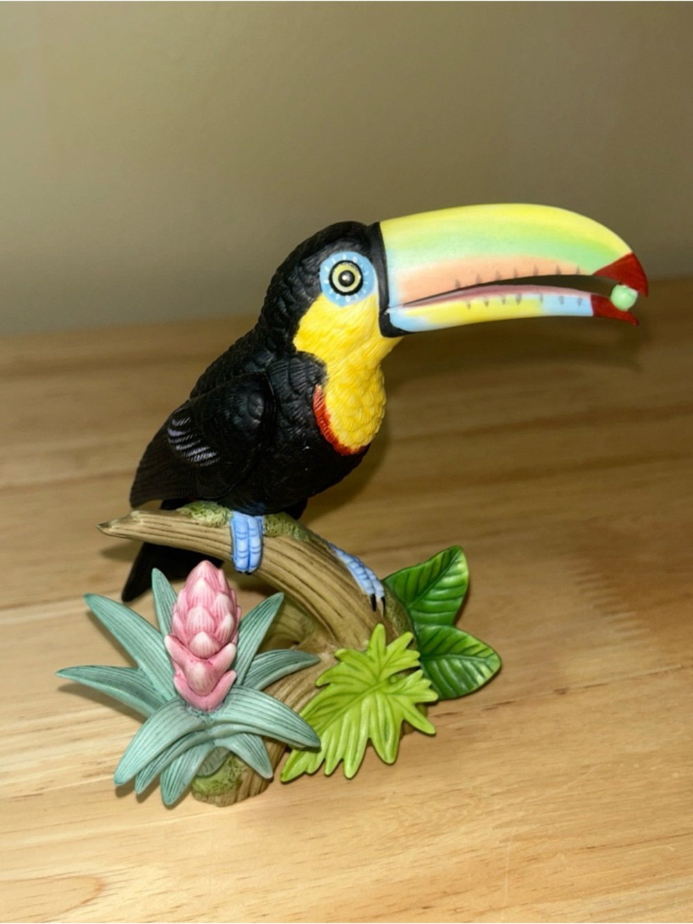 Lenox Keel Billed Toucan Tropical Bird Figurine Fine Porcelain Figure Flower EX